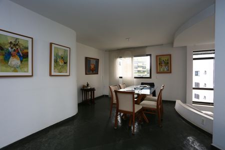 Apartamento à venda com 227m², 4 quartos e 4 vagas Apartamento à venda com 227m², 4 quartos e 4 vagassala