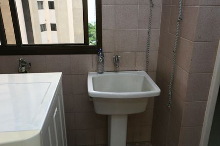 Apartamento à venda com 227m², 4 quartos e 4 vagas Apartamento à venda com 227m², 4 quartos e 4 vagasÁrea de Serviço