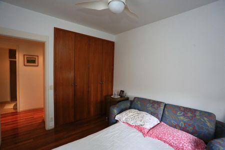 Apartamento à venda com 227m², 4 quartos e 4 vagas Apartamento à venda com 227m², 4 quartos e 4 vagasquarto 2