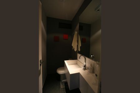 Apartamento à venda com 227m², 4 quartos e 4 vagas Apartamento à venda com 227m², 4 quartos e 4 vagasLavabo