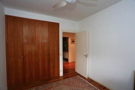 Apartamento à venda com 227m², 4 quartos e 4 vagas Apartamento à venda com 227m², 4 quartos e 4 vagasquarto 1