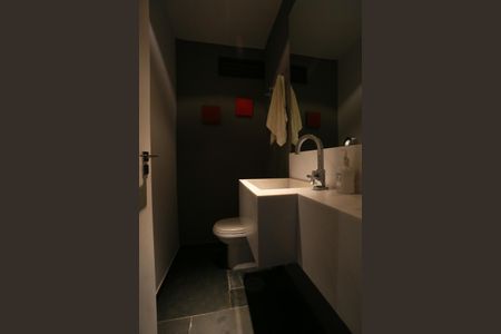 Apartamento à venda com 227m², 4 quartos e 4 vagas Apartamento à venda com 227m², 4 quartos e 4 vagaslavabolavabo