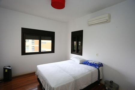 Apartamento à venda com 227m², 4 quartos e 4 vagas Apartamento à venda com 227m², 4 quartos e 4 vagassuíte 1