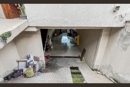 Casa à venda com 270m², 3 quartos e 7 vagas Casa à venda com 270m², 3 quartos e 7 vagasGaragen