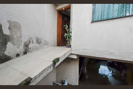 Casa à venda com 270m², 3 quartos e 7 vagas Casa à venda com 270m², 3 quartos e 7 vagasEntrada