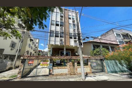 Apartamento para alugar com 54m², 2 quartos e 1 vaga Apartamento para alugar com 54m², 2 quartos e 1 vagaFachada