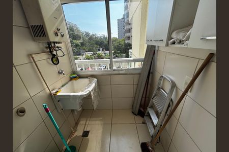 Apartamento à venda com 82m², 2 quartos e 1 vagaÁrea de Serviço