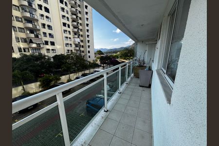 Apartamento à venda com 82m², 2 quartos e 1 vagaVaranda