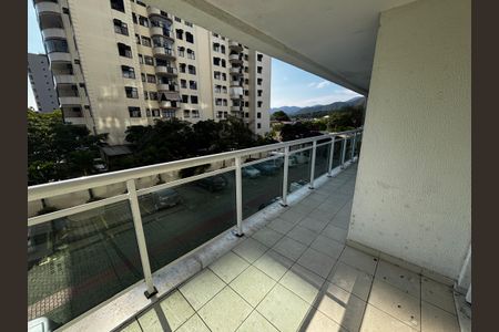 Apartamento à venda com 82m², 2 quartos e 1 vagaVaranda