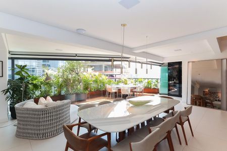 Apartamento à venda com 270m², 4 quartos e 5 vagas Apartamento à venda com 270m², 4 quartos e 5 vagasFoto 02