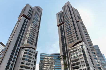 Apartamento à venda com 270m², 4 quartos e 5 vagas Apartamento à venda com 270m², 4 quartos e 5 vagasFoto 04