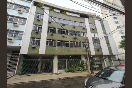 Apartamento à venda com 52m², 2 quartos e 1 vaga Apartamento à venda com 52m², 2 quartos e 1 vagaFachada e portaria