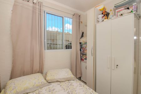 Quarto 2 de apartamento para alugar com 2 quartos, 47m² em Rio Branco, Porto Alegre
