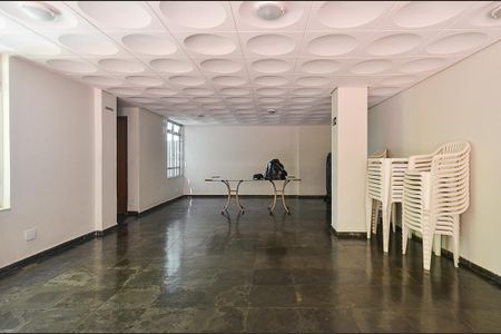 Apartamento à venda com 77m², 3 quartos e 1 vaga Apartamento à venda com 77m², 3 quartos e 1 vagaÁrea comum - Salão de festas