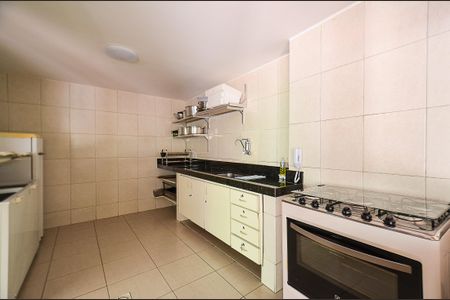 Apartamento à venda com 77m², 3 quartos e 1 vaga Apartamento à venda com 77m², 3 quartos e 1 vagaÁrea comum - Salão de festas