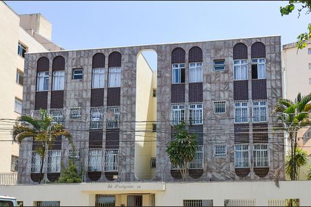 Apartamento à venda com 77m², 3 quartos e 1 vaga Apartamento à venda com 77m², 3 quartos e 1 vagaFachada