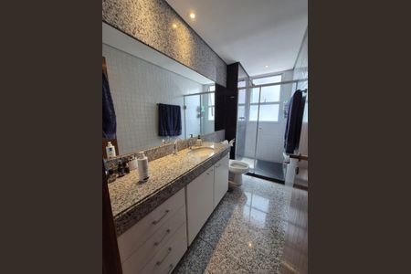 Apartamento à venda com 190m², 4 quartos e 3 vagasBanheiro Social 