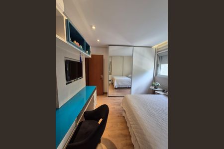 Apartamento à venda com 190m², 4 quartos e 3 vagasQuarto Suíte 2