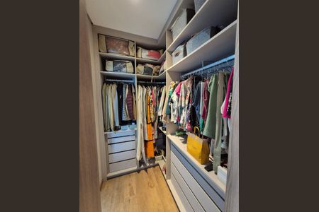 Closet suite 1 de apartamento à venda com 4 quartos, 190m² em Santo Agostinho, Belo Horizonte