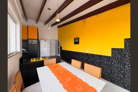 Apartamento para alugar com 120m², 2 quartos e 2 vagasCozinha 