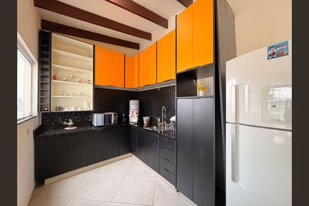 Apartamento para alugar com 120m², 2 quartos e 2 vagasCozinha 