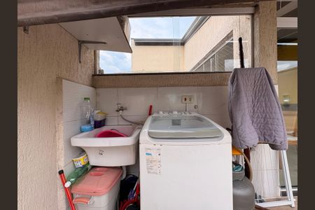 Apartamento para alugar com 120m², 2 quartos e 2 vagasLavanderia 