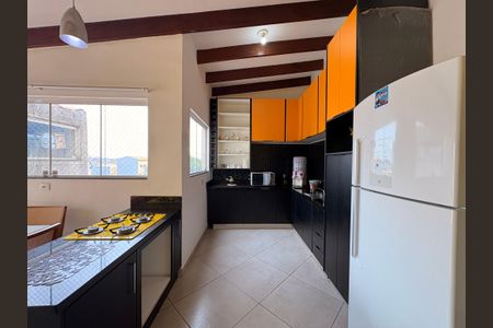 Apartamento para alugar com 120m², 2 quartos e 2 vagasCozinha 