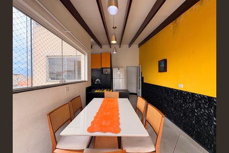 Apartamento para alugar com 120m², 2 quartos e 2 vagasCozinha 