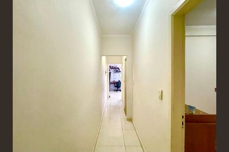 Casa à venda com 110m², 3 quartos e 1 vaga Casa à venda com 110m², 3 quartos e 1 vagaCorredor