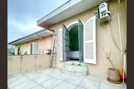 Casa à venda com 110m², 3 quartos e 1 vaga Casa à venda com 110m², 3 quartos e 1 vagaSacada