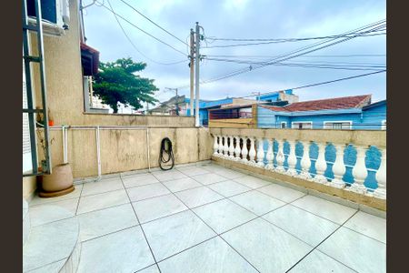 Casa à venda com 110m², 3 quartos e 1 vaga Casa à venda com 110m², 3 quartos e 1 vagaSacada