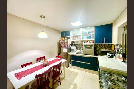 Casa à venda com 110m², 3 quartos e 1 vaga Casa à venda com 110m², 3 quartos e 1 vagaCozinha