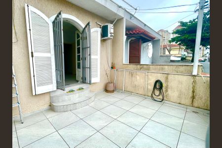 Casa à venda com 110m², 3 quartos e 1 vaga Casa à venda com 110m², 3 quartos e 1 vagaSacada