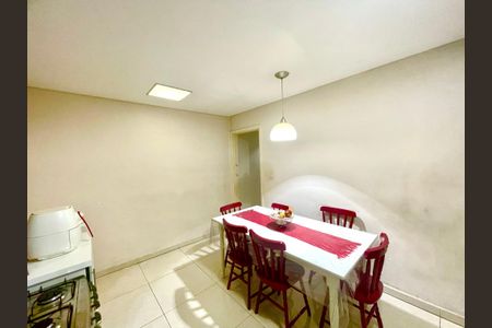 Casa à venda com 110m², 3 quartos e 1 vaga Casa à venda com 110m², 3 quartos e 1 vagaCozinha