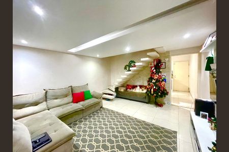 Sala de casa à venda com 3 quartos, 110m² em Vila Zamataro, Guarulhos