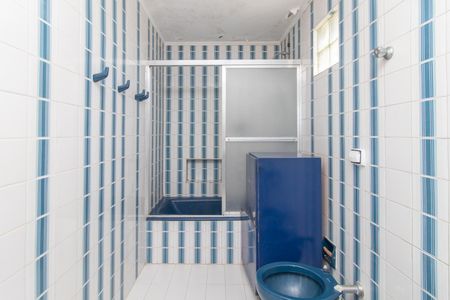 Casa à venda com 285m², 4 quartos e 2 vagasBanheiro da Suíte