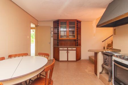 Casa à venda com 285m², 4 quartos e 2 vagasCozinha