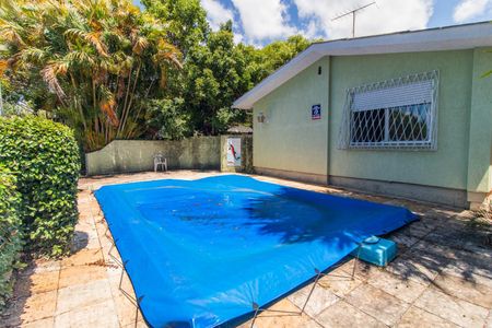 Casa à venda com 285m², 4 quartos e 2 vagasPiscina