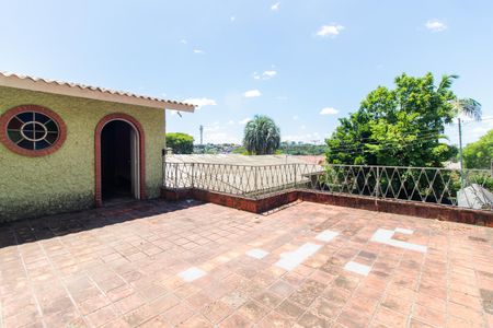 Casa à venda com 285m², 4 quartos e 2 vagasTerraço