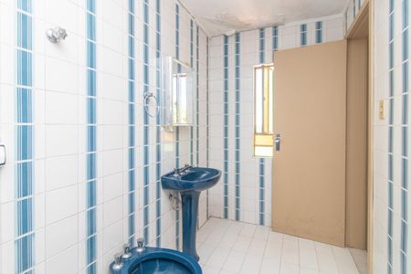 Casa à venda com 285m², 4 quartos e 2 vagasBanheiro da Suíte