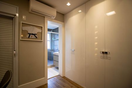 Apartamento à venda com 148m², 3 quartos e 3 vagasSuíte 1