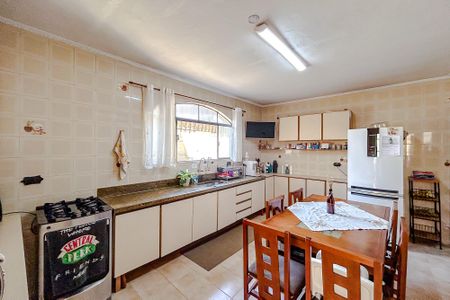 Casa para alugar com 280m², 3 quartos e 1 vagaCozinha