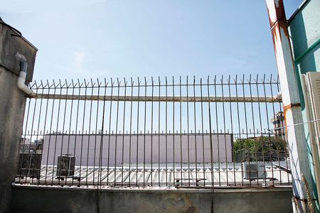 Apartamento à venda com 75m², 2 quartos e sem vagaCozinha + Área de Serviço Vista