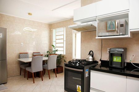 Apartamento à venda com 75m², 2 quartos e sem vagaCozinha + Área de Serviço