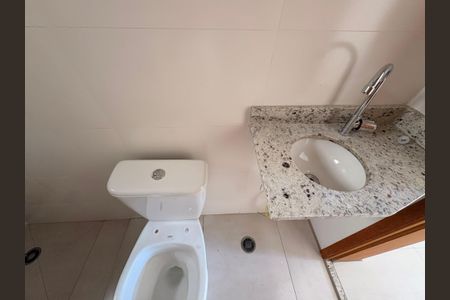 Apartamento à venda com 63m², 2 quartos e 1 vagaBanheiro da suíte 