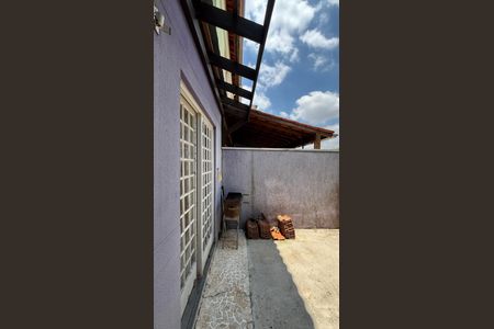 Casa à venda com 105m², 3 quartos e 2 vagasQuintal