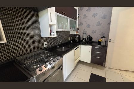 Casa à venda com 105m², 3 quartos e 2 vagasCozinha