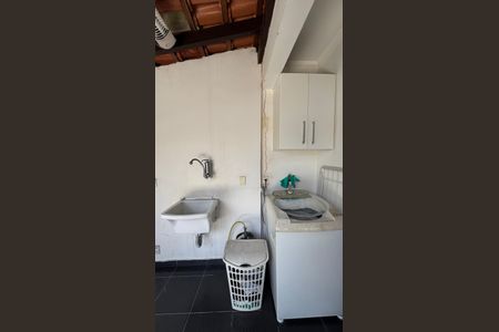 Casa à venda com 105m², 3 quartos e 2 vagasÁrea de Serviço