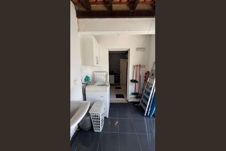 Casa à venda com 105m², 3 quartos e 2 vagasÁrea de Serviço