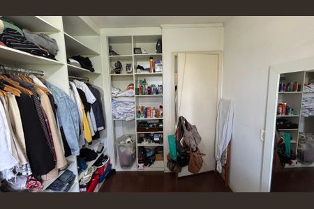 Casa à venda com 105m², 3 quartos e 2 vagasQuarto 2